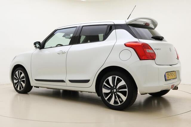 Suzuki Swift 1.2 Stijl Smart Hybrid 90pk | Navigatie | Climate Control | Camera | Lichtmetalen Velgen | Cruise Control Adaptief | Stoelverwarming | 1e Eigena