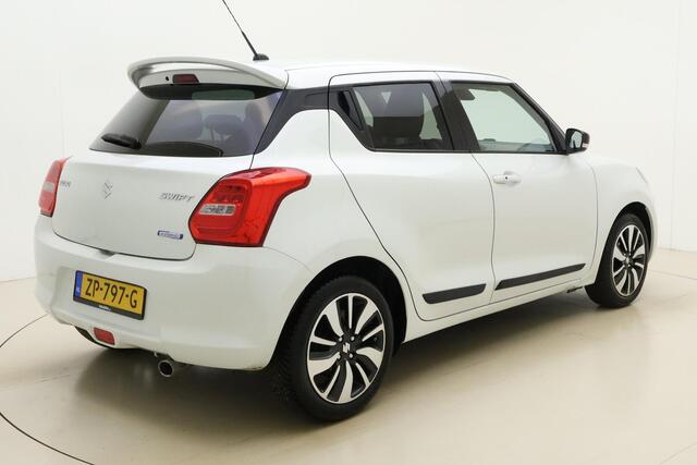 Suzuki Swift 1.2 Stijl Smart Hybrid 90pk | Navigatie | Climate Control | Camera | Lichtmetalen Velgen | Cruise Control Adaptief | Stoelverwarming | 1e Eigena