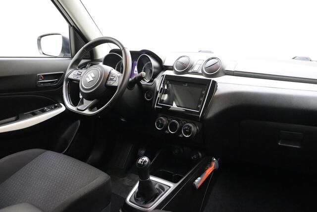 Suzuki Swift 1.2 Stijl Smart Hybrid 90pk | Navigatie | Climate Control | Camera | Lichtmetalen Velgen | Cruise Control Adaptief | Stoelverwarming | 1e Eigena