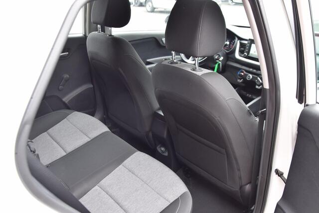 KIA Stonic 1.0 T-GDi DynamicLine 2019 Navigatie Airco Cruise control SUV