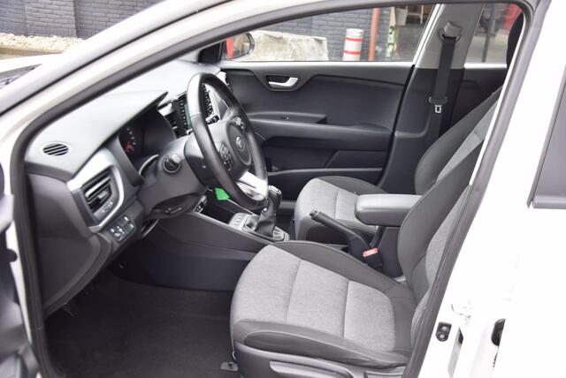KIA Stonic 1.0 T-GDi DynamicLine 2019 Navigatie Airco Cruise control SUV