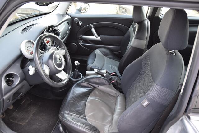 Mini John Cooper Works 1.6i Look