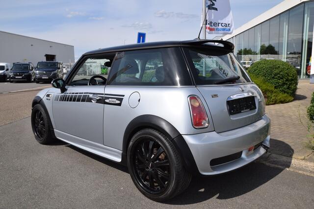 Mini John Cooper Works 1.6i Look
