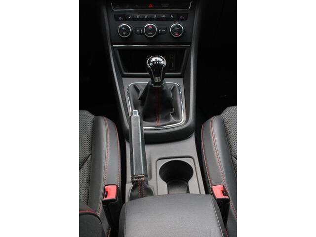 Seat Leon 1.4 EcoTSI FR l Panoramadak l LED l Bluetooth