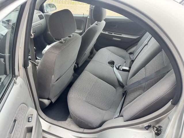 KIA RIO 1.5 LS met let op origineel 100.000 km nap stuurbekrachtiging leuke auto met leuke km stand