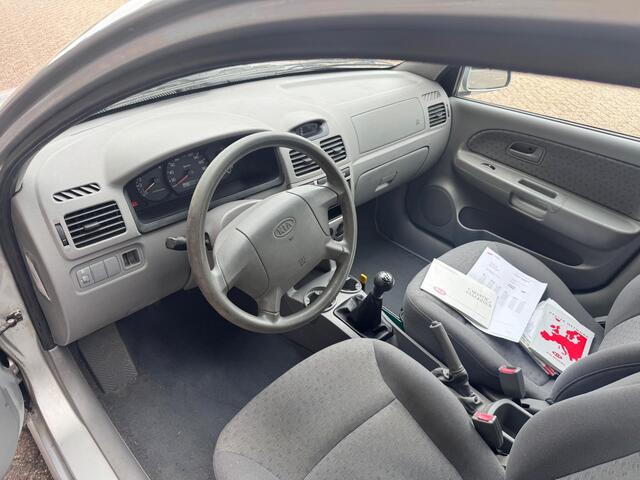 KIA RIO 1.5 LS met let op origineel 100.000 km nap stuurbekrachtiging leuke auto met leuke km stand