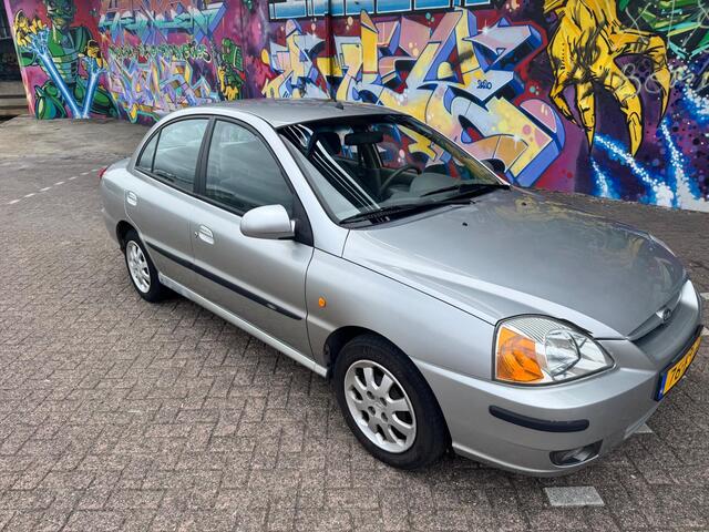 KIA RIO 1.5 LS met let op origineel 100.000 km nap stuurbekrachtiging leuke auto met leuke km stand