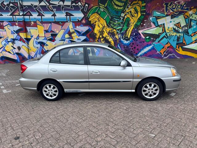 KIA RIO 1.5 LS met let op origineel 100.000 km nap stuurbekrachtiging leuke auto met leuke km stand