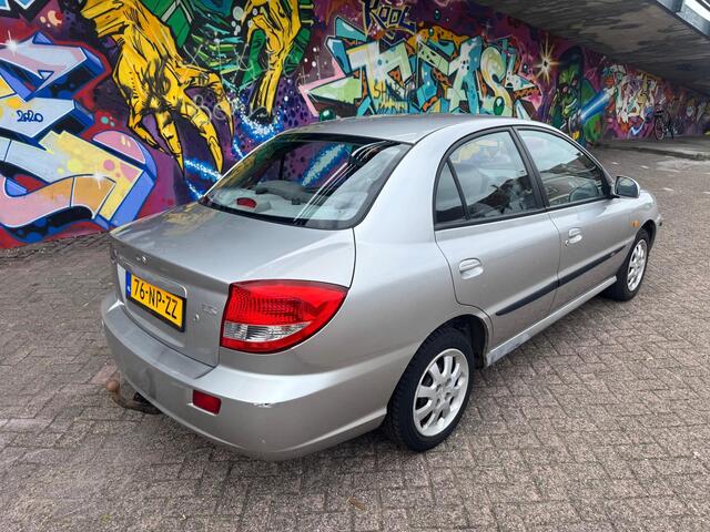 KIA RIO 1.5 LS met let op origineel 100.000 km nap stuurbekrachtiging leuke auto met leuke km stand