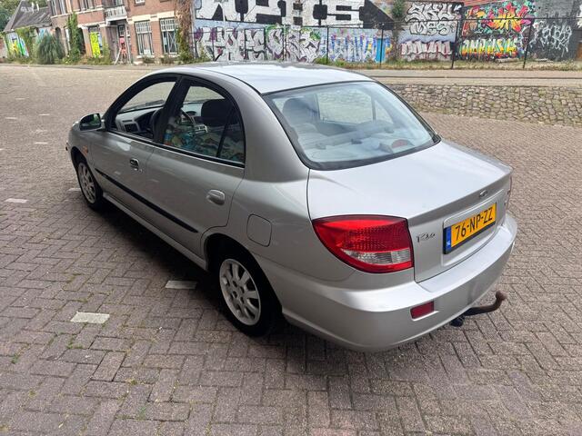 KIA RIO 1.5 LS met let op origineel 100.000 km nap stuurbekrachtiging leuke auto met leuke km stand