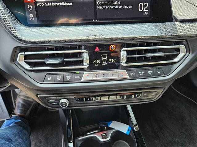 BMW 1-Serie 118i Business Sport Edition Automaat Navi Led lmv