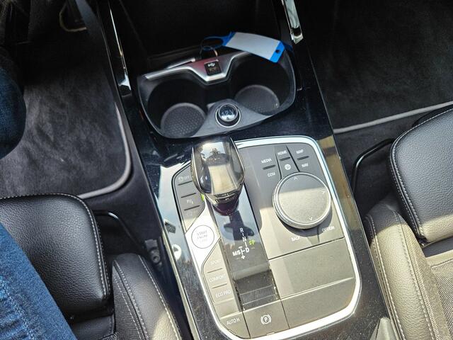 BMW 1-Serie 118i Business Sport Edition Automaat Navi Led lmv