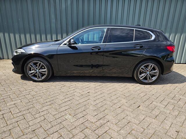 BMW 1-Serie 118i Business Sport Edition Automaat Navi Led lmv