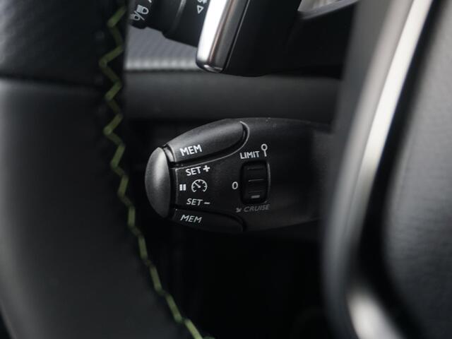 Peugeot 208 1.2 Hybrid 110 e-DCS6 GT | Tot 8 jaar garantie | Alcantara interieur