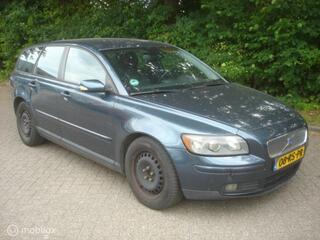 VOLVO V50 2.4 I 20V 140 PK Momentum Airco - Cruise control