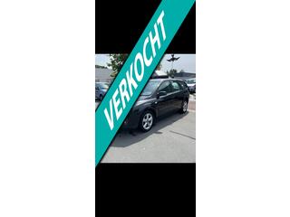 FORD FOCUS Wagon 1.6-16V Futura! Apk t/m 07-2026! Airco!