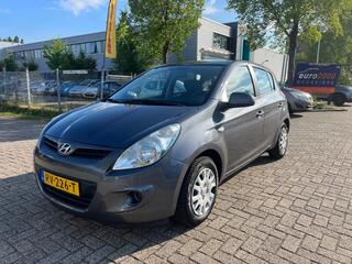 HYUNDAI I 20 1.2i Business Edition - Airco - Usb / Aux