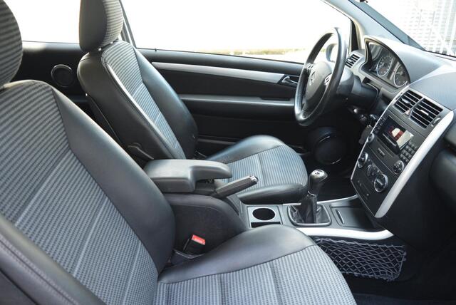 Mercedes-Benz A-Klasse 170 Avantgarde | Leder | PDC | Stoelverwarming | Airco.