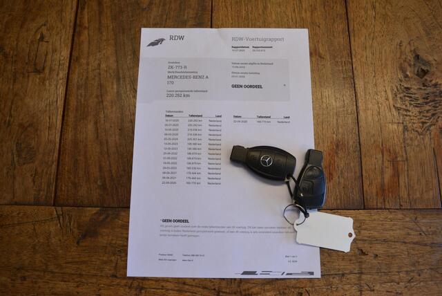 Mercedes-Benz A-Klasse 170 Avantgarde | Leder | PDC | Stoelverwarming | Airco.
