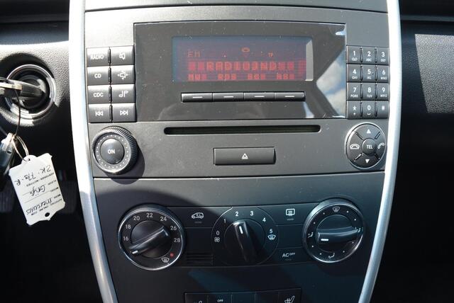 Mercedes-Benz A-Klasse 170 Avantgarde | Leder | PDC | Stoelverwarming | Airco.