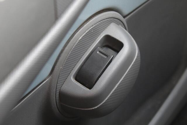 Toyota Aygo 1.0-12V Meeneemprijs /Airco/Toerenteller/Radio-CD speler/Elektrische ramen.