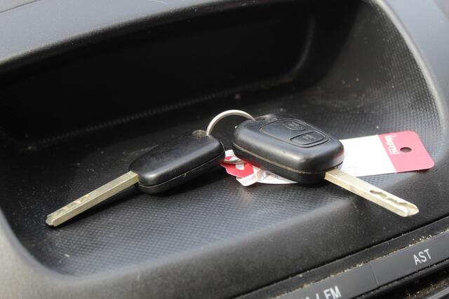 Toyota Aygo 1.0-12V Meeneemprijs /Airco/Toerenteller/Radio-CD speler/Elektrische ramen.