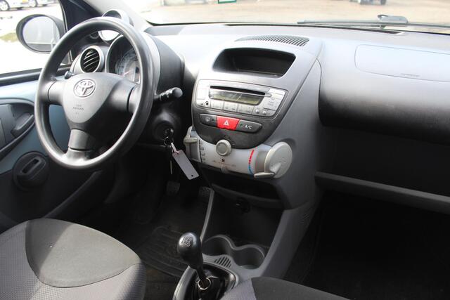 Toyota Aygo 1.0-12V Meeneemprijs /Airco/Toerenteller/Radio-CD speler/Elektrische ramen.