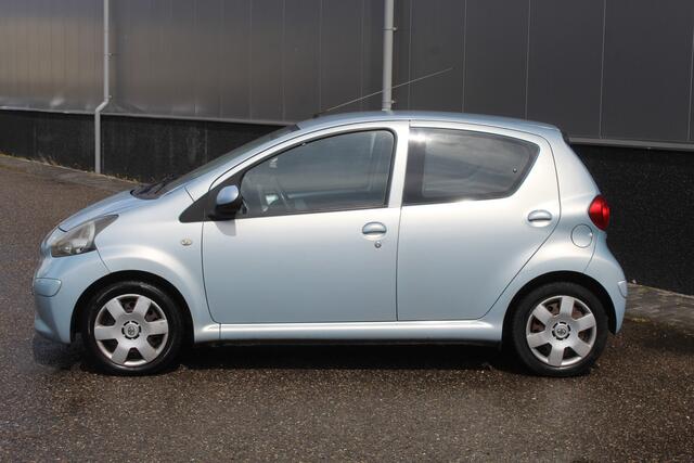 Toyota Aygo 1.0-12V Meeneemprijs /Airco/Toerenteller/Radio-CD speler/Elektrische ramen.