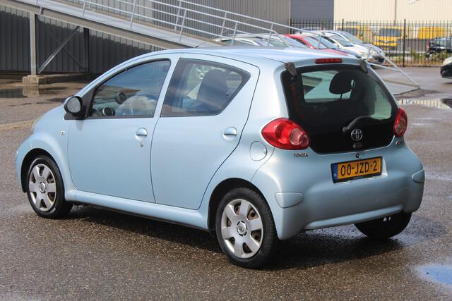 Toyota Aygo 1.0-12V Meeneemprijs /Airco/Toerenteller/Radio-CD speler/Elektrische ramen.