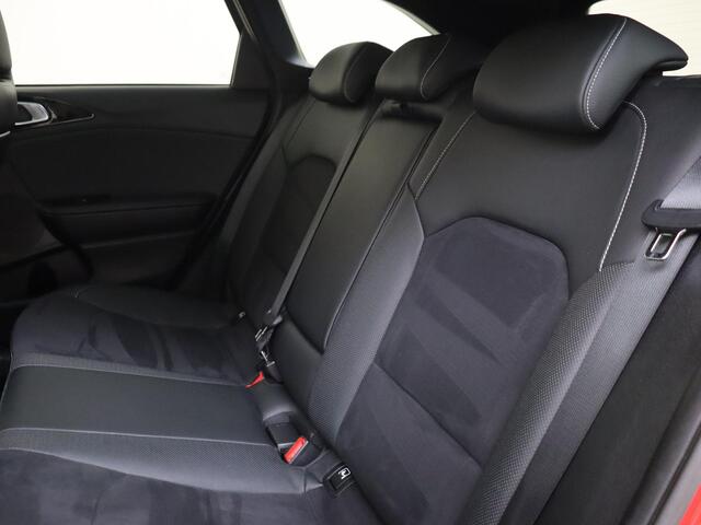 KIA CEE D Ceed Sportswagon 1.0 T-GDi GT-Line 120PK | Schuifdak | Navigatie | Camera | Stoel-stuurverwarming | Trekhaak