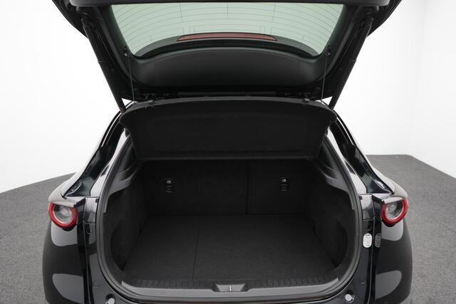 Mazda CX-30 2.0 e-SkyActiv-X Luxury i-Activesense automaat met afneembare trekhaak : dealer onderhouden