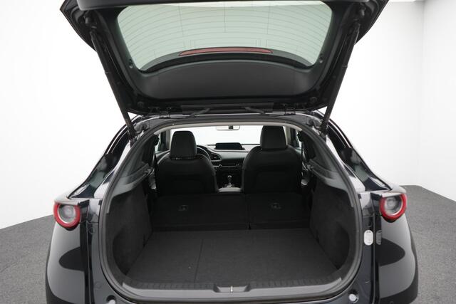 Mazda CX-30 2.0 e-SkyActiv-X Luxury i-Activesense automaat met afneembare trekhaak : dealer onderhouden
