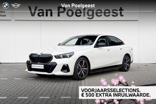 BMW 5-Serie Sedan 550e xDrive | M Sport | Driving Assistant Professional | stuur verwarmd | Selections 500