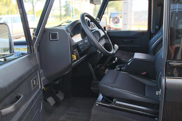 Land Rover Defender 2.4 TD 90 SW SVX 60th Anniversary De Uiver Special incl. Full Opties