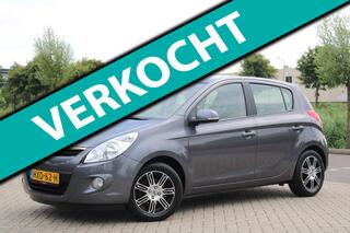 HYUNDAI I 20 1.2i i-Drive l Climate l Elek Pak l PDC