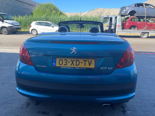Peugeot 207 CC 1.6 VTi Premi�re