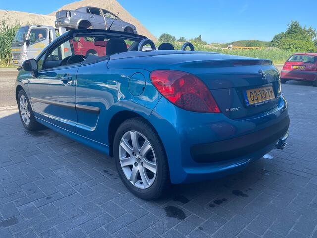 Peugeot 207 CC 1.6 VTi Premi�re