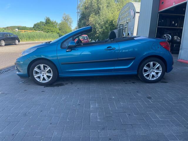 Peugeot 207 CC 1.6 VTi Premi�re
