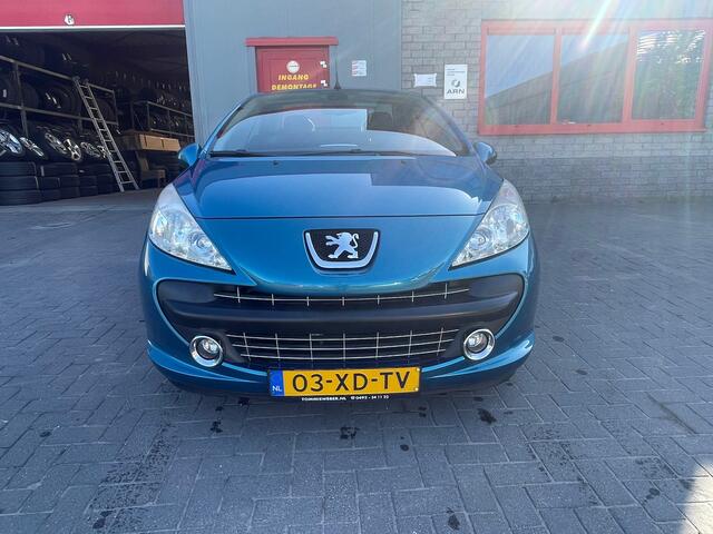 Peugeot 207 CC 1.6 VTi Premi�re