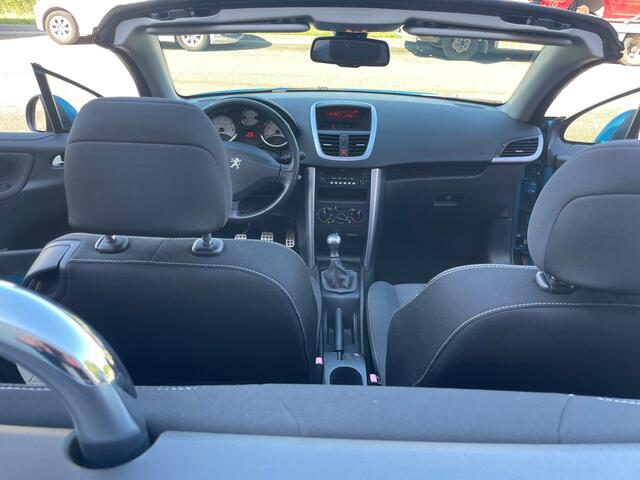 Peugeot 207 CC 1.6 VTi Premi�re