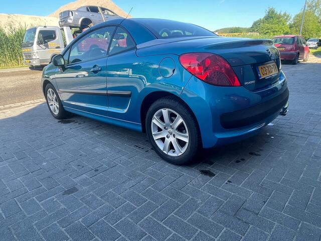 Peugeot 207 CC 1.6 VTi Premi�re