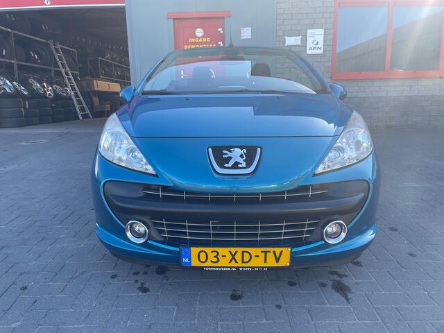 Peugeot 207 CC 1.6 VTi Premi�re