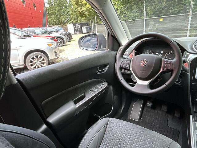 Suzuki Vitara 1.4 Boosterjet Style Smart Hybrid RIJKLAAR | DEMO | All-Seasonbanden