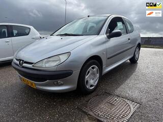 PEUGEOT 206 1.6-16V Gentry VERKOCHT