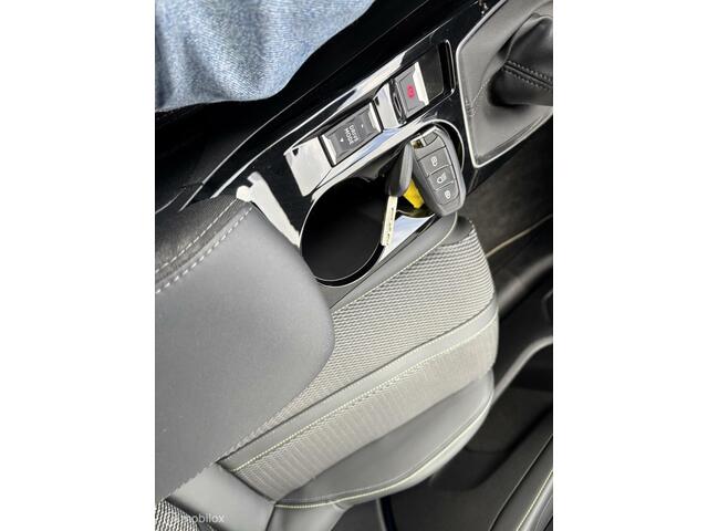 Peugeot 208 1.2 PureTech 100 GT Navigatie Carplay Camera Pdc Draadloze lader