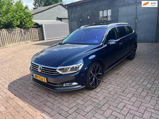 VOLKSWAGEN PASSAT Variant 1.6 TDI Highline Automaat Panoramadak CarPlay