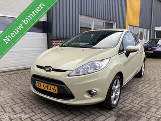 FORD FIESTA 1.4 Titanium ZEER NETJES! NIEUWE DRIEM!