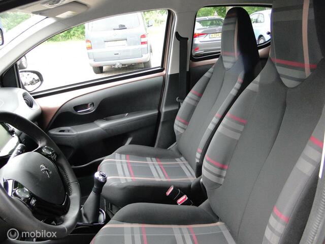 Peugeot 108 1.2 VTi Allure, benzine, schakel, 98.365 km