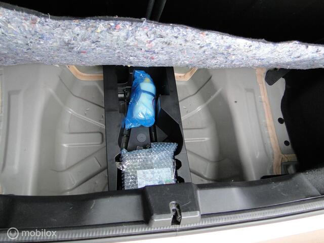 Peugeot 108 1.2 VTi Allure, benzine, schakel, 98.365 km