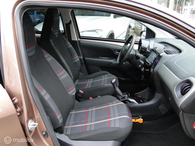 Peugeot 108 1.2 VTi Allure, benzine, schakel, 98.365 km